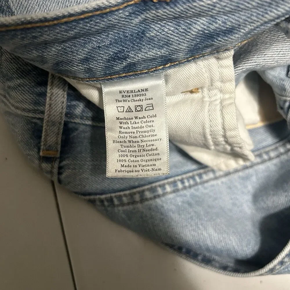 Everlane 90s Cheeky Jean Crop Organic Cotton Light Wash Size 30